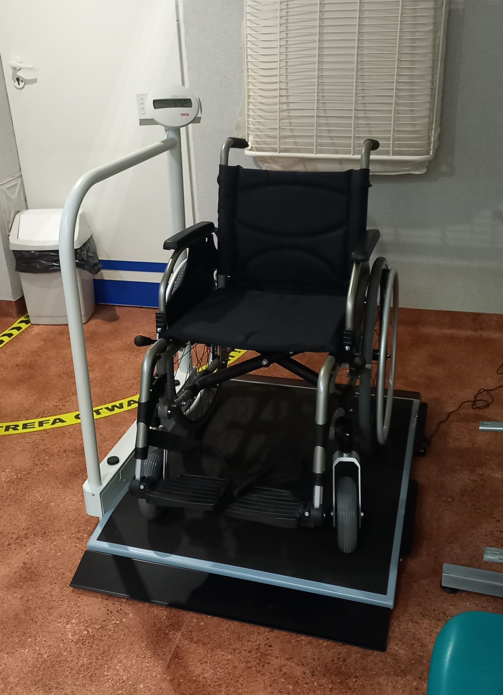 Wózek inwalidzki na wadze